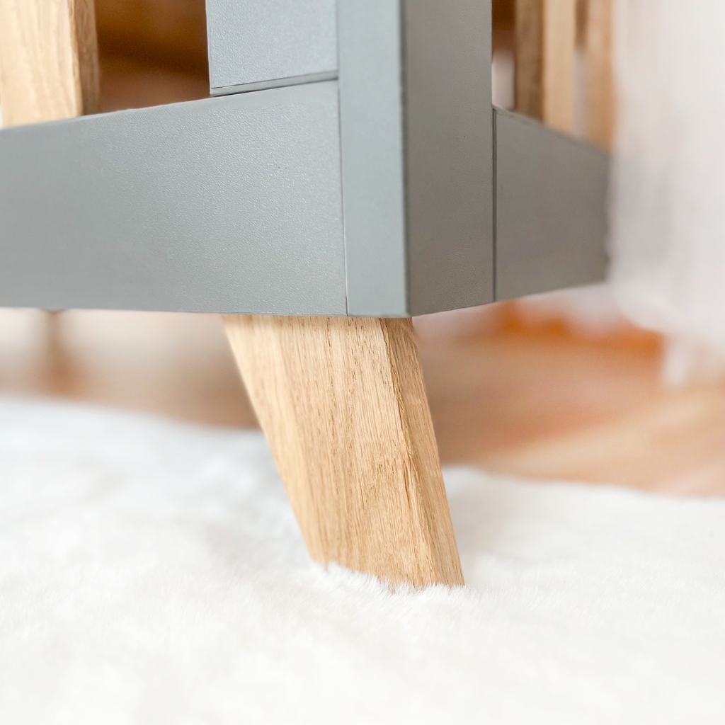 Speelbox massief eiken – detail eiken spijlen