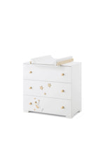 Tijn commode met uitgeschoven verzorgingsblad