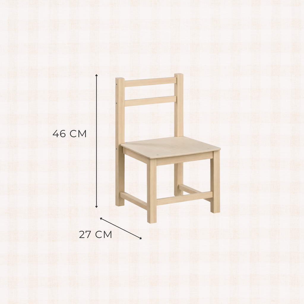 Speeltafel met 2 stoeltjes hout – sfeerbeeld
