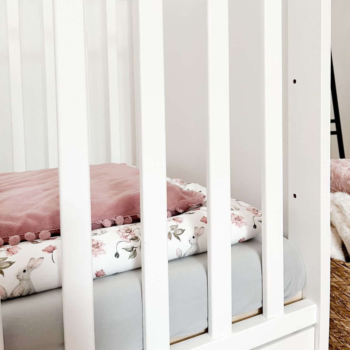 Lieve babybed met lade – maattekening
