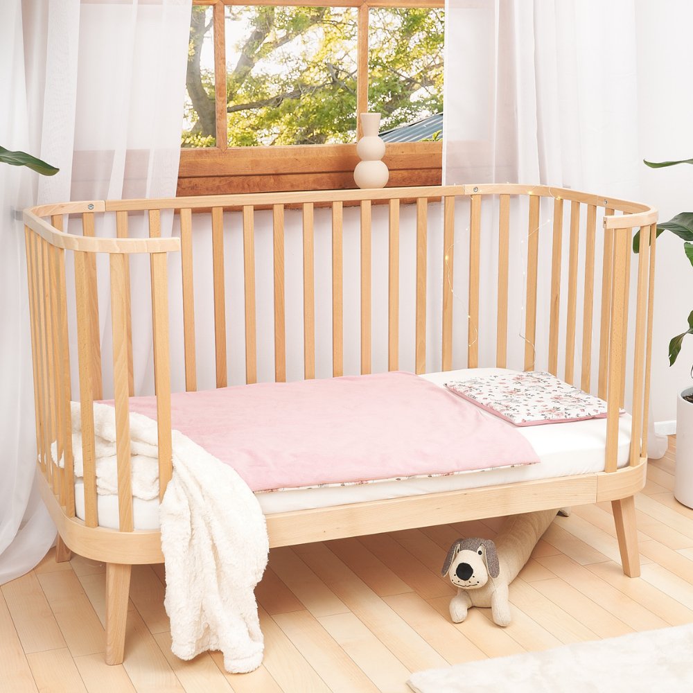 Principal kinderbed hout als sofa bij raam