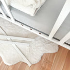Tipi babybed wit detail met dekentje en spijlen