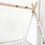 Tipi babybed wit detail tipi-frame met slinger