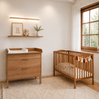 Noor commode karamel eiken met verschoonblad en babybed compleet