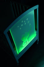 Britt babybed met ledverlichting in groen