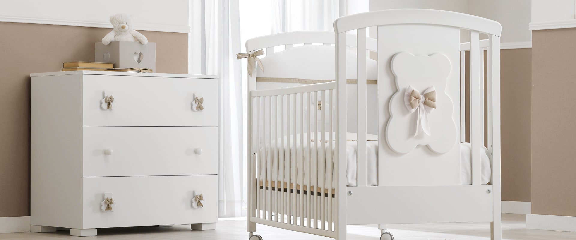 Kiki babykamer in wit met tortora details