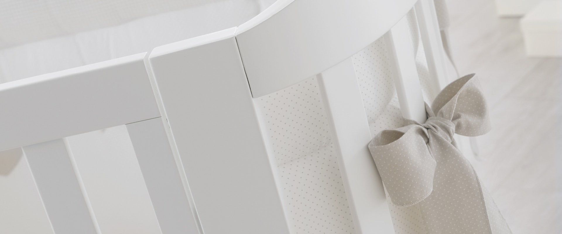 Ovaal babybed met klamboe