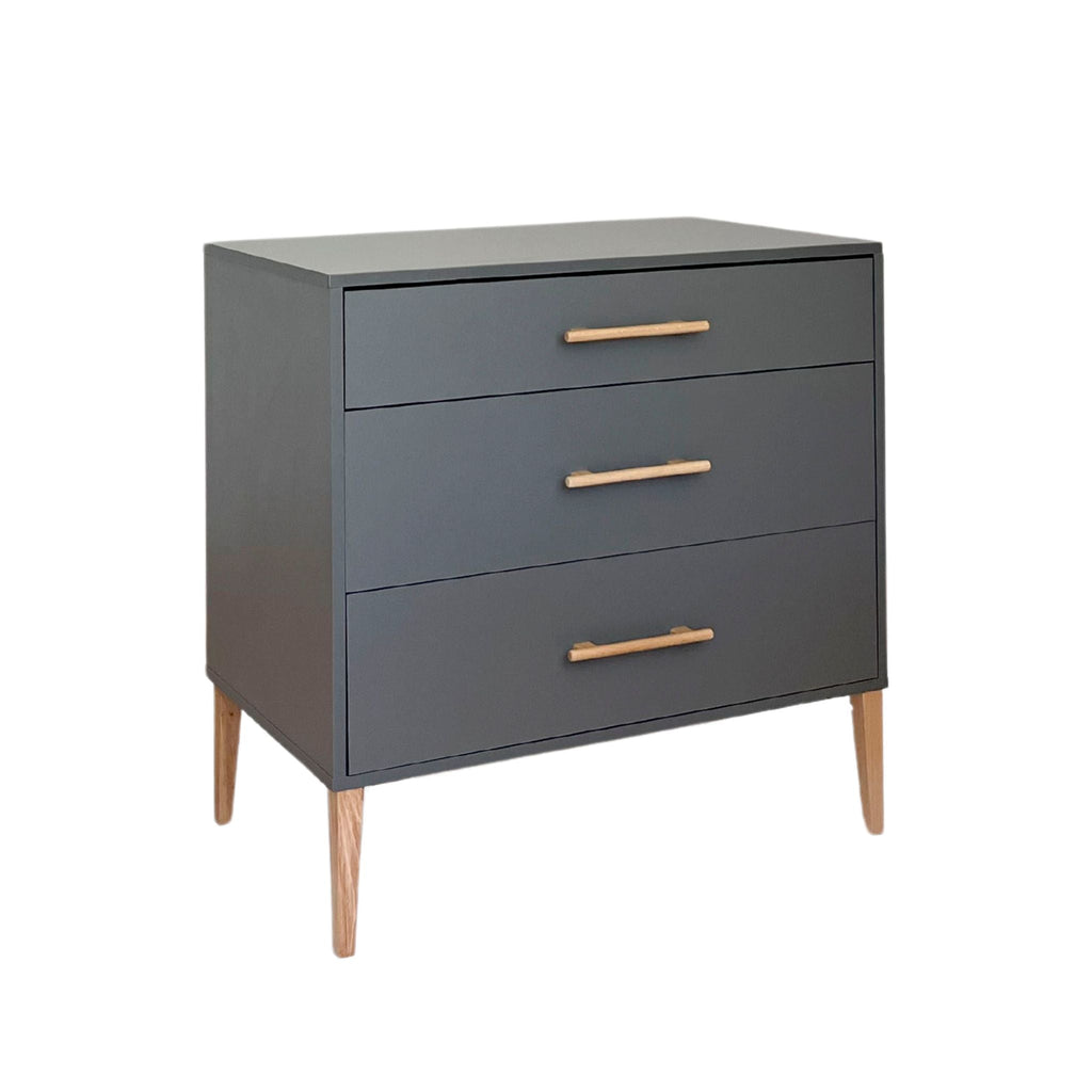 Noor commode grijs met 3 lades en houten grepen