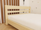 Sem kinderbed, detail van het hoofdbord
