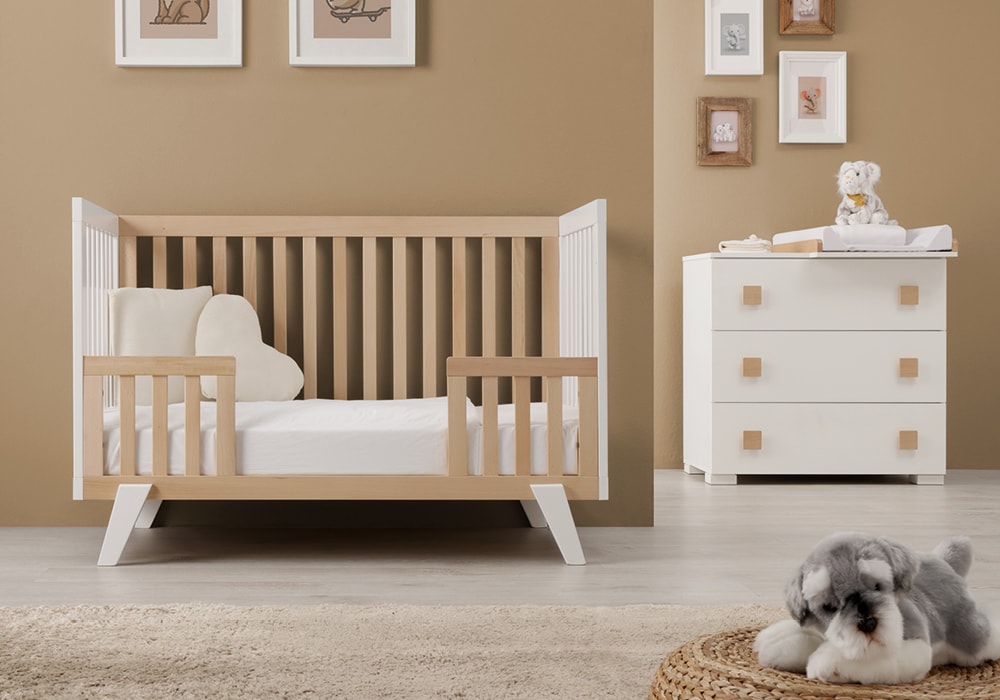 Stan babybed van massief beukenhout